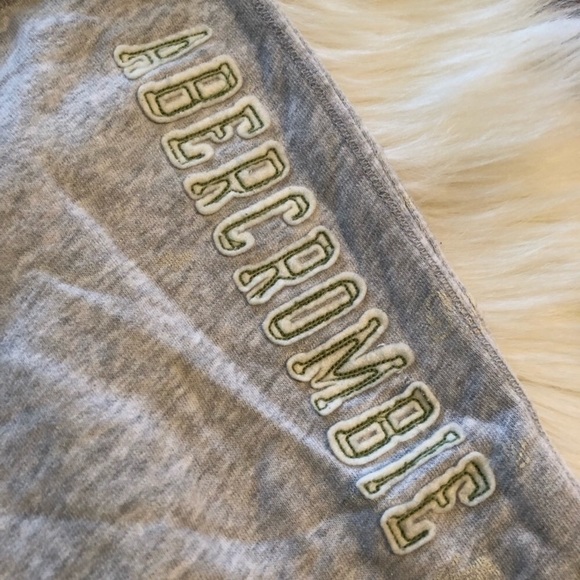 Abercrombie and Fitch Kids Capri Sweatpants - Picture 2 of 6